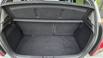 Hyunday i20 1.2i Family Space, paket GO - 15