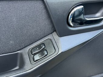 OPEL MERIVA 1,4 / 66 kW Essentia - 15