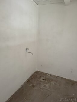 Prodám RD v Semilech kousek od centra města 3min... - 15