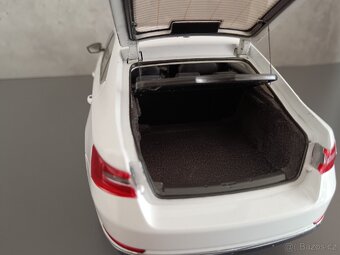Škoda modely 1:18 - 15
