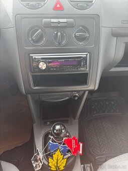 Volkswagen Caddy 1.4i 59kW, Klima, Tažné, Nová STK - 15
