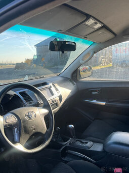 TOYOTA HILUX DOUBLE CAB 3 l Di - 15