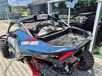 CAN-AM Maverick R MY25 předváděcí, 161km - 15