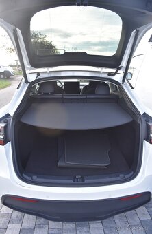 Tesla model y long range dual motor 2022 - 15