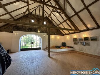 Prodej komerčního prostoru pro penzion, svatby, firemní akce - 15