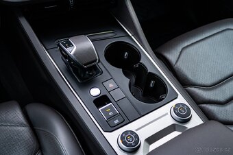 Volkswagen Touareg 3.0 TDI / TOP STAV / Night VIsion / Masáž - 15