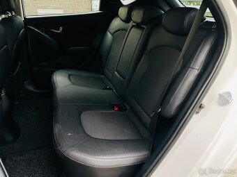 Hyundai ix35 2.0CRDi 4x4 FACELIFT VYHŘEV SERVISKA TAŽNÉ - 15