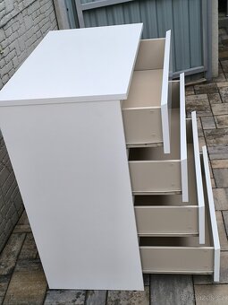 Prodám komodu IKEA se 4 zásuvkami - 15