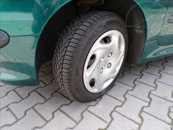 Peugeot 206 1,1 i KLIMATIZACE-HNED ODJÍŽDÍTE - 15
