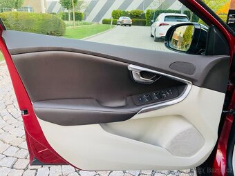 Volvo V40 T4 BENZÍN 132KW MAN KAMERA SERVISKA CROSS COUNTRY - 15
