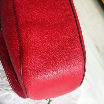 Sytě červená kabelka Coach - 15