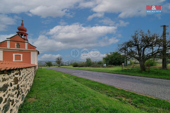 Prodej pozemku k bydlení, 1556 m², Valeč, ul. Podbořanská - 15