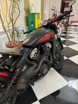 Indian scout bobber Dark Horse Custom - 15