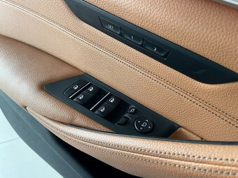 BMW 530d xDrive,360kam,KeyLess,DPH - 15