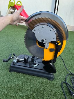DeWalt DW872 - QS 2200W pila na kov TOP STAV - 15