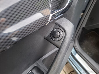 Škoda Octavia 3 RS 2.0 TDi 135 kW /DSG/4×4/Combi/WEBASTO - 15