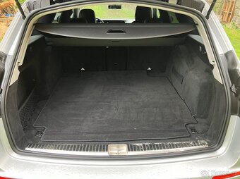 Mercedes E 220d T 9G-Tronic, Command, kamera, DPH - 15