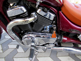 Suzuki VS 800 Intruder - 15