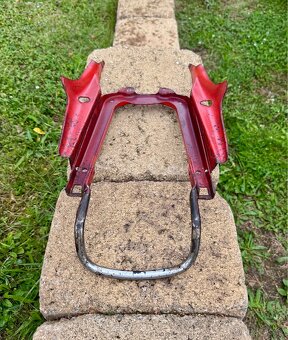 ČZ 125 175 250 sport - podsedlový rámeček - 15