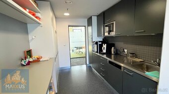 Pronájem kanceláře (315 m2), ul. Karolinská, Praha 8 - Karlí - 15