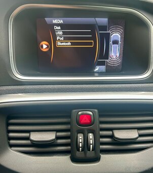 VOLVO V40 CROSS COUNTRY 2.5 T5 187KW 4x4 SUMMUM-AUTOMAT-ACC - 15