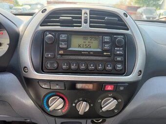 Toyota Rav4 2.0 VVT-i Speciál 4x4 3D - 15