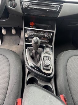 BMW Řada 2,  1.5D HAVAROVANÉ 7 míst - 15