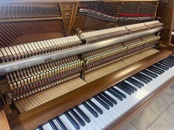Steinway & Sons mod. Z 114 se zárukou 5 let, doprava zdarma - 15