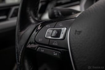 Volkswagen Passat Variant 2.0 TDI BMT Highline DSG - 15