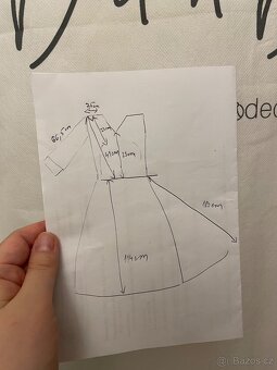 Svatební šaty - 15