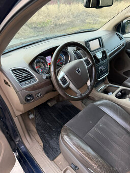 Lancia Voyager 2.8 CRD, automat, 7 míst - 15