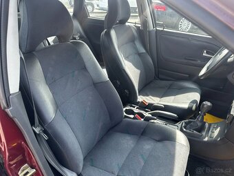 VOLVO V40 1,7i NOVÁ STK - DOBRÝ STAV - 15