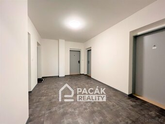 Pronájem bytu 1+kk, 33 m2 v Olomouci, Šantova ul. - 15