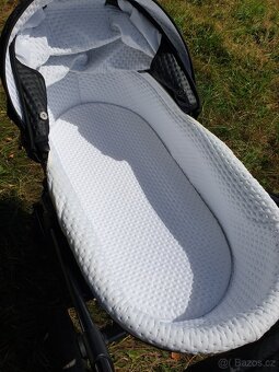 Prodám krásný kočárek Junama dvojkombinace - 15