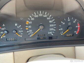 Mercedes-Benz E220 CDI W210, 1998, 92kW, manuál - 15