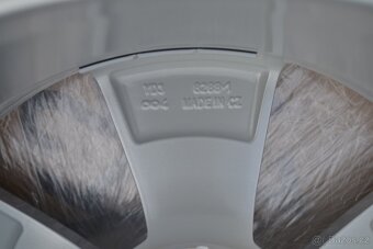Š.Kodiaq,(2)/VW Tiguan -NOVÁ zimní orig.Alu sada -215/65R17 - 15