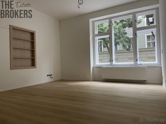 Prodej nadstandardního bytu 3+KK, 105 m² – Pernerova, Karlín - 15