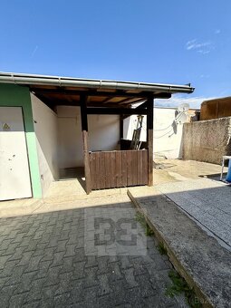 Činžovní dům situovaný na náměstí v obci Štětí, ul. Krátká - 15