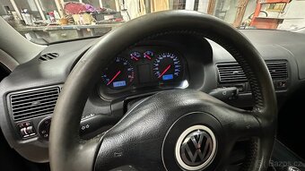 VW Golf 4 Variant 1.6 SR r.v. 2000 - 15