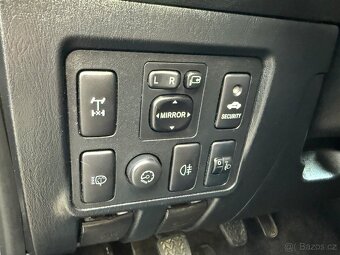 Toyota HILUX 3.0 4x4 MANUÁL UZÁVĚRKA NAVIJÁK - 15