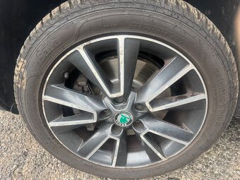 Prodám náhradní díly na Škoda Yeti - 15