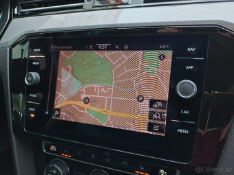 VW Passat B8 2.0TDI 110kW DSG ACC Tažné Navi Kamera Webasto - 15