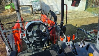 Kubota M4062 s čelním nakladačem - 15