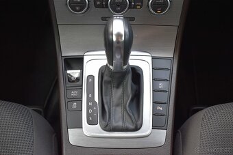 Volkswagen Passat 2.0 TDI COMFORTLINE DSG TAŽNÉ - 15