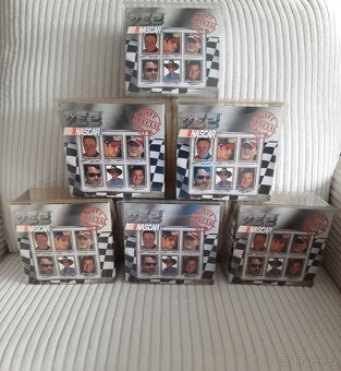 PEZ obaly na bonbony, Lipo PEZ SPENDER - 15