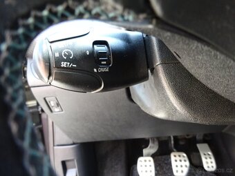 Peugeot 2008 1,2 PT,CROSSWAY,garance km,96kW - 15