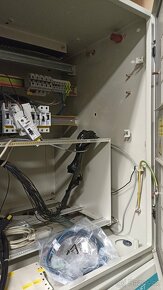 RACK skříň na technologii, baterie, akumulátory,... - 15