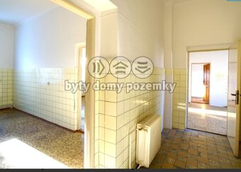 Prodej rodinného domu se 2 bytovými jednotkami - 15