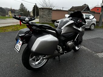 Honda VFR 1200F - 15