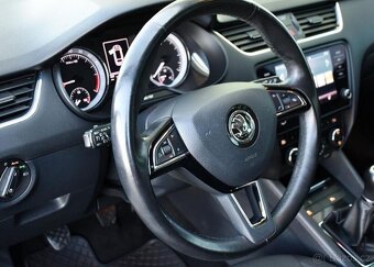 Škoda Octavia 2.0TDi STYLE DCC LED CARPLAY - 15